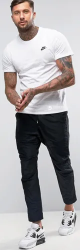 NIKE חולצה טישרט בלבן Sportswear Club 827021-100